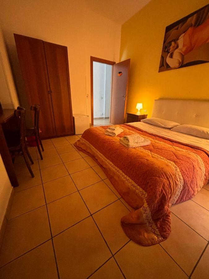 Gli Agrumi Rooms Trapani Bagian luar foto