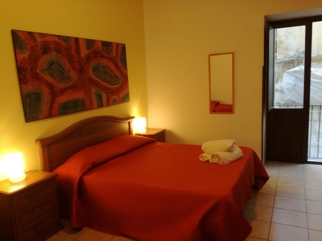 Gli Agrumi Rooms Trapani Bagian luar foto