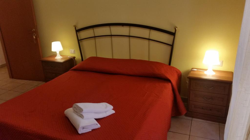 Gli Agrumi Rooms Trapani Bagian luar foto