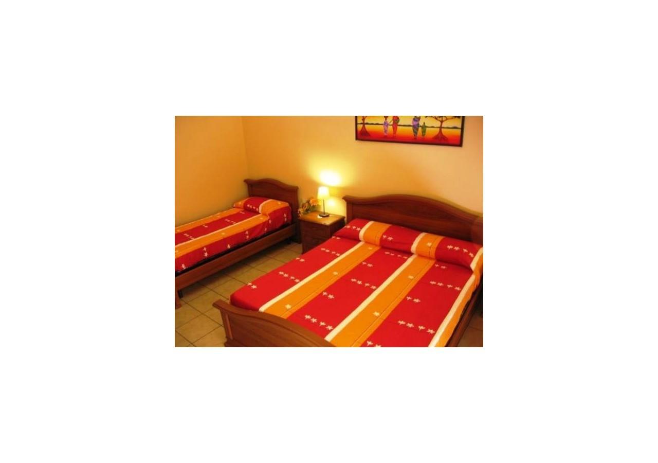 Gli Agrumi Rooms Trapani Bagian luar foto