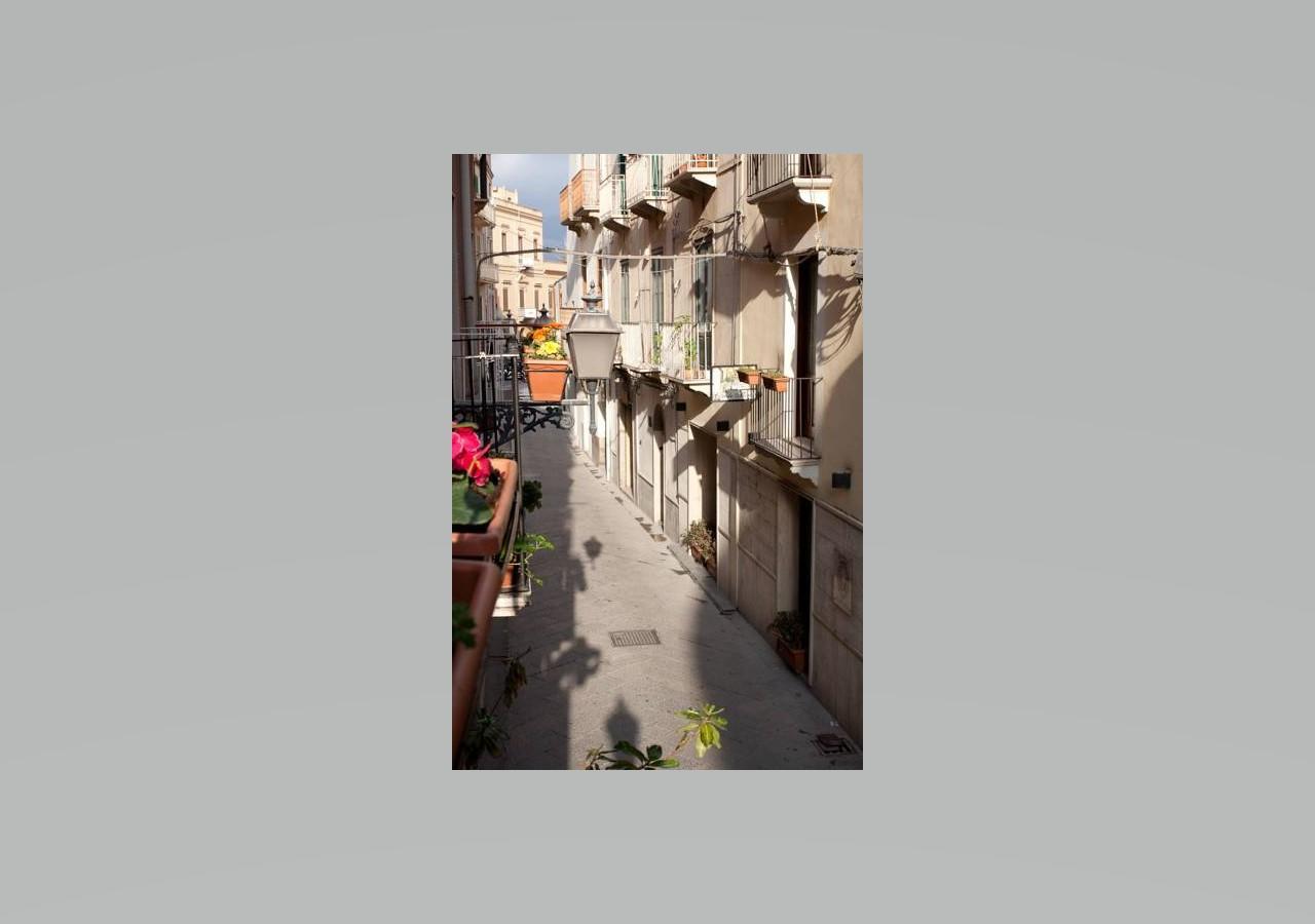 Gli Agrumi Rooms Trapani Bagian luar foto