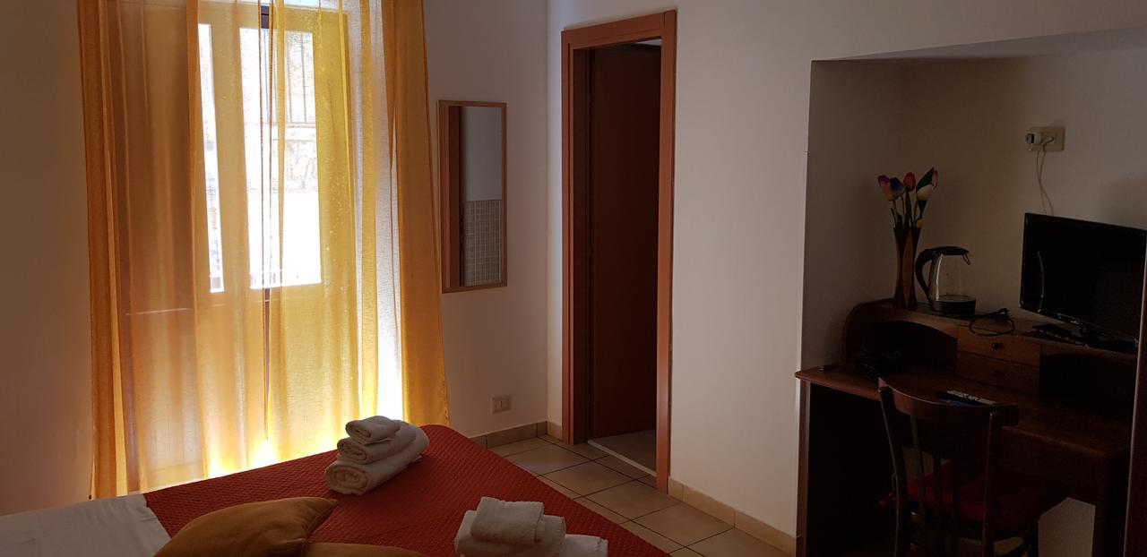 Gli Agrumi Rooms Trapani Bagian luar foto