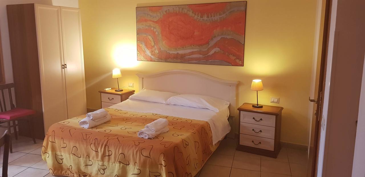 Gli Agrumi Rooms Trapani Bagian luar foto