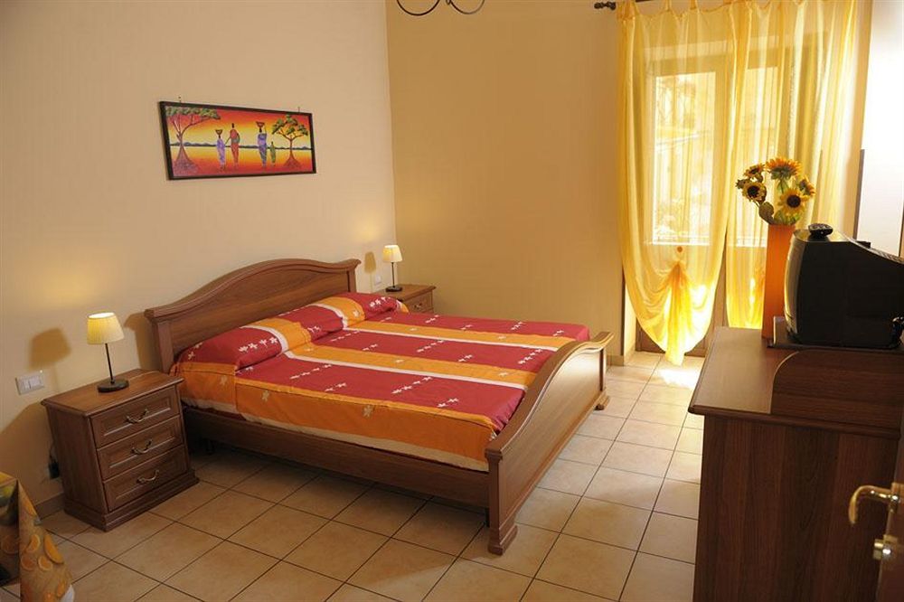 Gli Agrumi Rooms Trapani Bagian luar foto