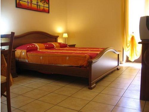 Gli Agrumi Rooms Trapani Bagian luar foto